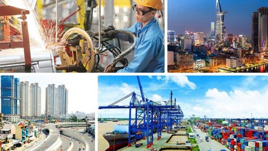 Vietnamese economy anticipated to see strong growth amid potential risks in 2023